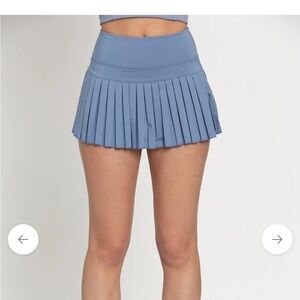 Gold Hinge tennis skirt